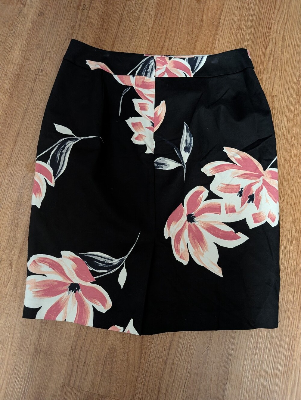 Ann Taylor Factory Black Floral Pencil Skirt Size 8 Pink White Midi Office - Picture 4 of 11